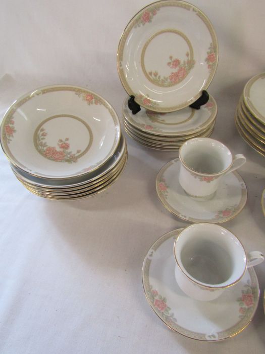 Chinese Ming part dinner service and a Tooltronix bench grinder PTL-70 - Image 2 of 5