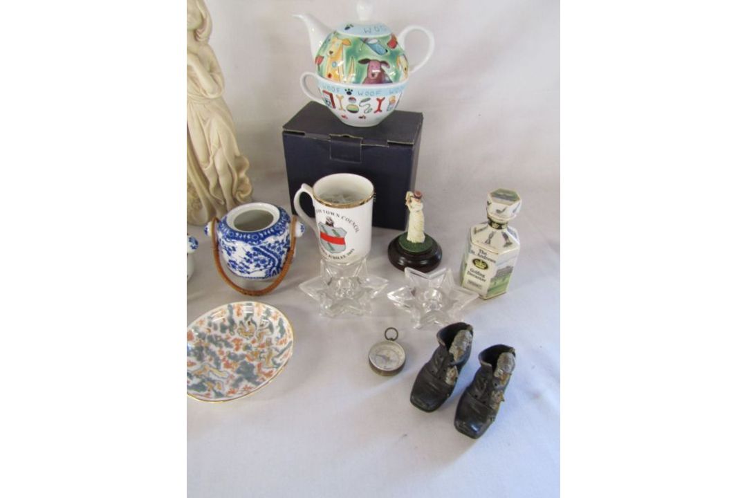 Mixed selection of items includes Aynsley trinket dish, The St Andrews Golfing decanter etc - Image 4 of 4
