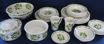 Quantity of Portmeirion Summer Strawberries tableware - many pieces with original packaging