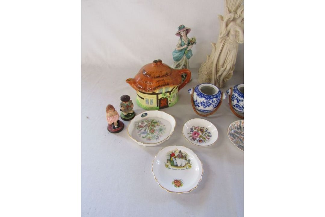 Mixed selection of items includes Aynsley trinket dish, The St Andrews Golfing decanter etc - Image 2 of 4
