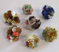 7 silver banded pearl and gemstone rings - 1112 AR 925