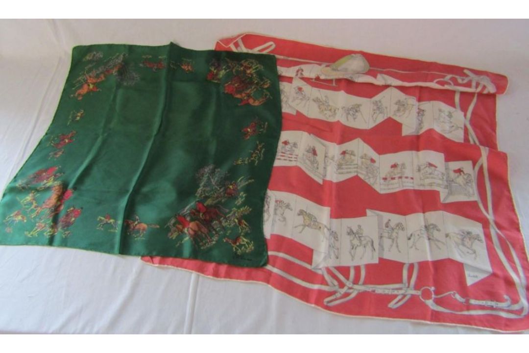2 x Thirkell scarves with horse design - Image 2 of 5