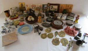 Oak barometer, Delft ornaments, copper and brass etc