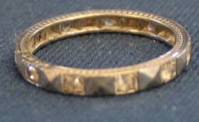 9ct white gold eternity ring with faux diamonds 2.2g size N