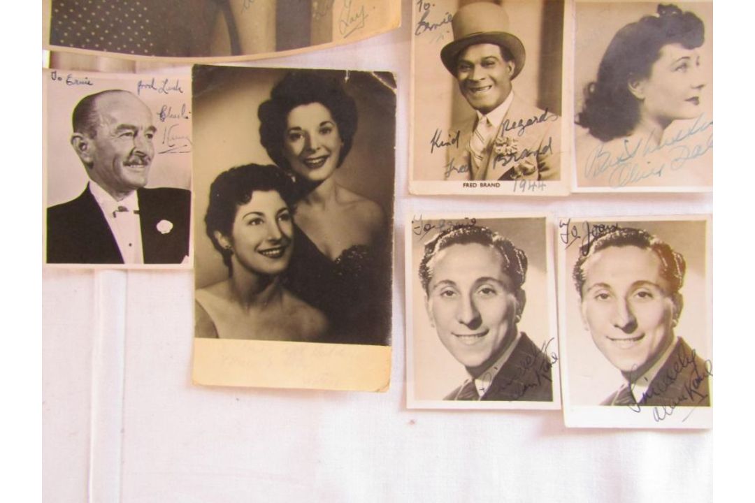 Collection of items relating to Grimsby Palace Theatre including programmes, also signed autographed - Image 13 of 13