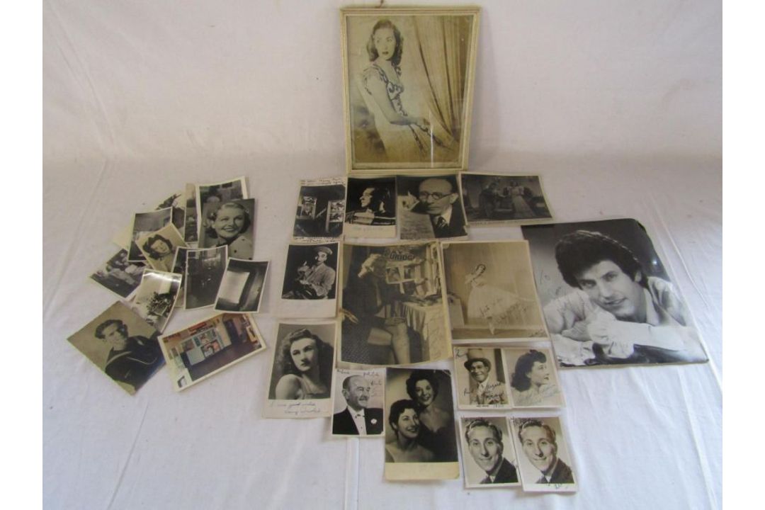 Collection of items relating to Grimsby Palace Theatre including programmes, also signed autographed - Image 10 of 13