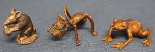 Japanese bronze frog (signed) and ant  - both 5cm & mouse with nut bearing initials W R L to base