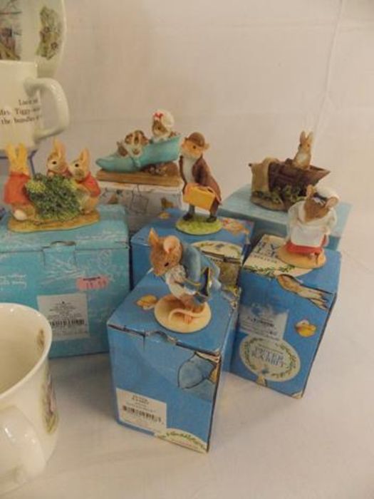 Border Fine Arts Beatrix Potter figures and Wedgwood breakfast pots also a Queen's Tiggywinkle mug - Image 6 of 8