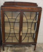 1920s display cabinet, Ht 131cm W 93cm D31cm