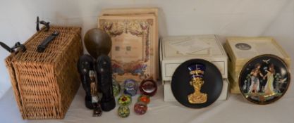 7 paperweights, 2 Eternal Beauty Egyptian plates, 7 Osiris Porcelain plates, Stanley Gibbons The