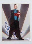 Vanilla Ice autograph; a hand signed photograph measuring 20 x 25.5cm.