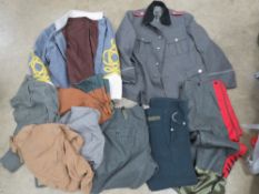 A quantity of assorted military themed i
