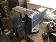 A large Record No23 bench vice.