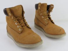 A pair of Timberland boots EU size 43.