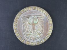 A bronze medallion 'Sigelum Burgensium Francofortum', in original fitted box, 7.