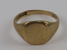 A 9ct gold signet ring hallmarked for Birmingham, unengraved, 3.9g, size U.