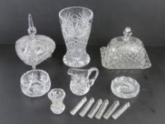 A fine quality lead crystal glass vase together with a set of six glass knife rests, a glass