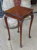 Edwardian square shaped planter table having plain cabriole legs and measuirng 41 x 41 x 71cm.