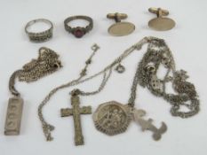 A quantity of silver jewellery including pair of cufflink in presentation box, chains, rings,