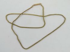 An Edwardian 9ct gold necklace with barrel clasp, stamped 9c, 3g.