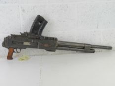 A deactivated Breda M38 7.