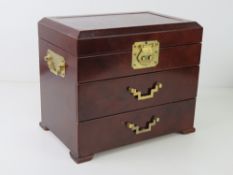 A jewellery box of Chinese influence, 26.5 x 18 x 23.