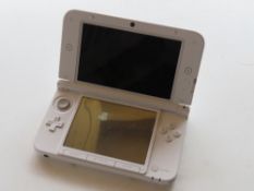 A Nintendo 3DS XL, no stylus. Disclai