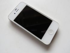 An Apple iPhone 4 A1332 in white, damage