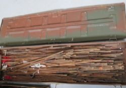 A quantity of assorted militaria inc vin