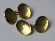 A pair of 9ct gold cufflinks hallmarked for London, 7.3g.