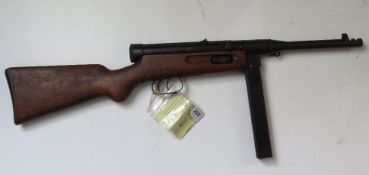 A deactivated Beretta Mod. 38/44 sub machine gun.