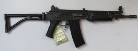 A deactivated Israeli Military IDF Galil 5.56mm SAR assault rifle, with certificate.