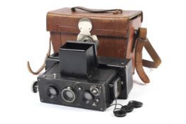 A Voigtlander Stereflektoskop stereo camera. With 65mm 1:4.