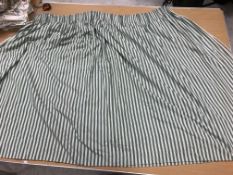 A pair of cotton Warner 