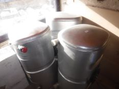 Three various De Havilland fuel tanks, 31.