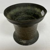 A 17th Century bronze mortar of plain fo