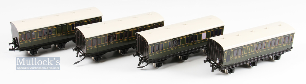 Darstead Trains de Lux Tinplate O Gauge 6 Wheel SR Coach Set rake of 4 Southern Railway coaches, - Image 2 of 3
