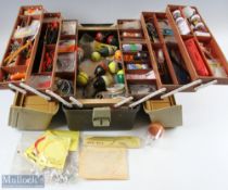 Cantilever (6 trays) Tackle Box - 18