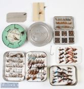 Wheatley slim alloy Fly Tin with swing leaf, 100 small clips and 60 large clips, 4.75