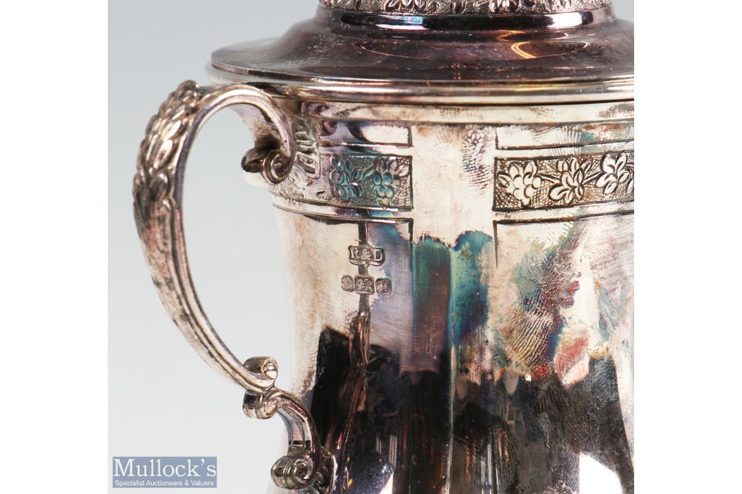 1982 Hallmarked Silver FA Challenge Cup 8 Inch Trophy Cup scale replica of the of the Challenge - Image 4 of 5