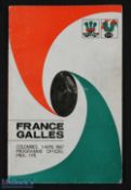 1967 France v Wales Rugby Programme: Gareth Edwards' first cap in this 22-13 reverse in Paris.