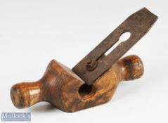 Large golf tapering shaft plane - stamped Tom Auchterlonie St Andrews together with letter V in