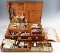 Accessories: Vintage fly-tying kit held in wooden tackle box, 35cm x 56cm x 16cm, 3 removable