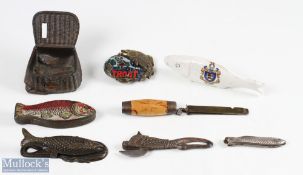 Fishing related collectables (8) features a paper holder/weight in fish relief measures 4