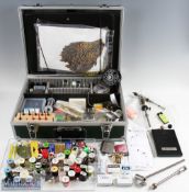 Fly Tying Fishing Kits all within an alloy case, with noted contents of dyna king vice voyager 11,