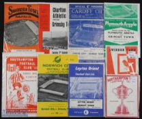 Collection of Grimsby Town 1963/64 Div. 2 away match programmes to include Norwich City, Leyton