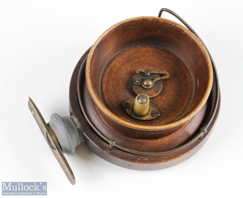 Kings Patent 1905/12 mahogany tournament style Nottingham reel, alloy sprung twisting foot assembly, - Image 3 of 3