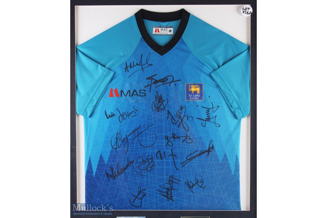 2014 Sri Lanka Cricket Team Signed Shirt, a replica shirt signed by the 2014 20 -20 winning team, - Image 2 of 3