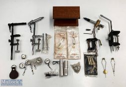 Mixed Fly-Tying lot comprising - 4 vices with clamps, two with spare jaws; 2x Richard Wheatley small