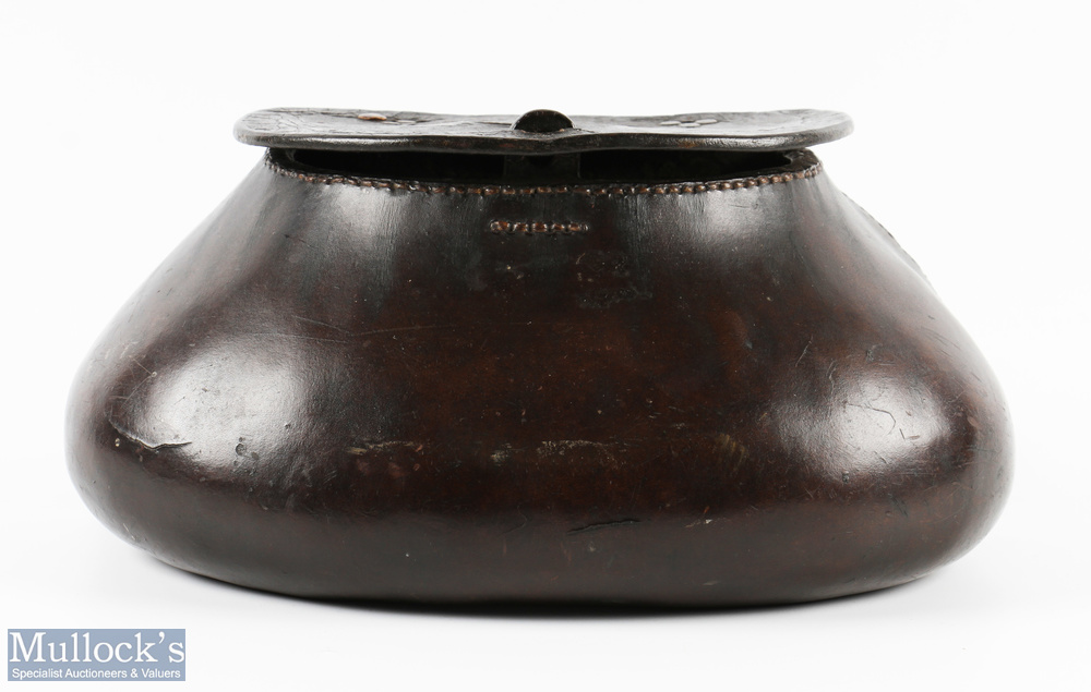 Early Pot Bellied Leather creel - measures 11" (L) x 5.5" (D) x 5" (H) - with 1.75" hole to hinged - Image 2 of 4